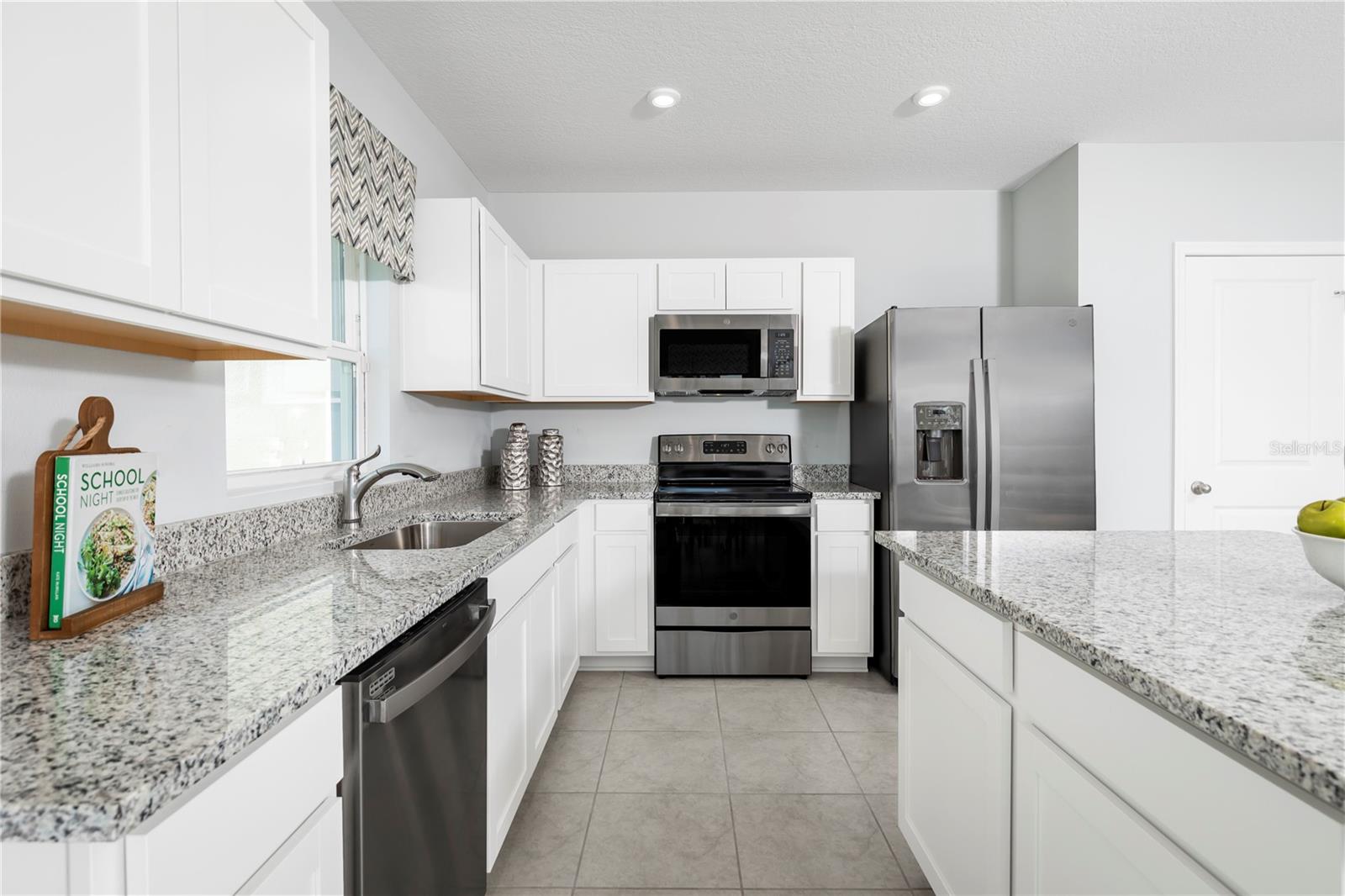 Image 4 of 12 For 11440 77th Avenue