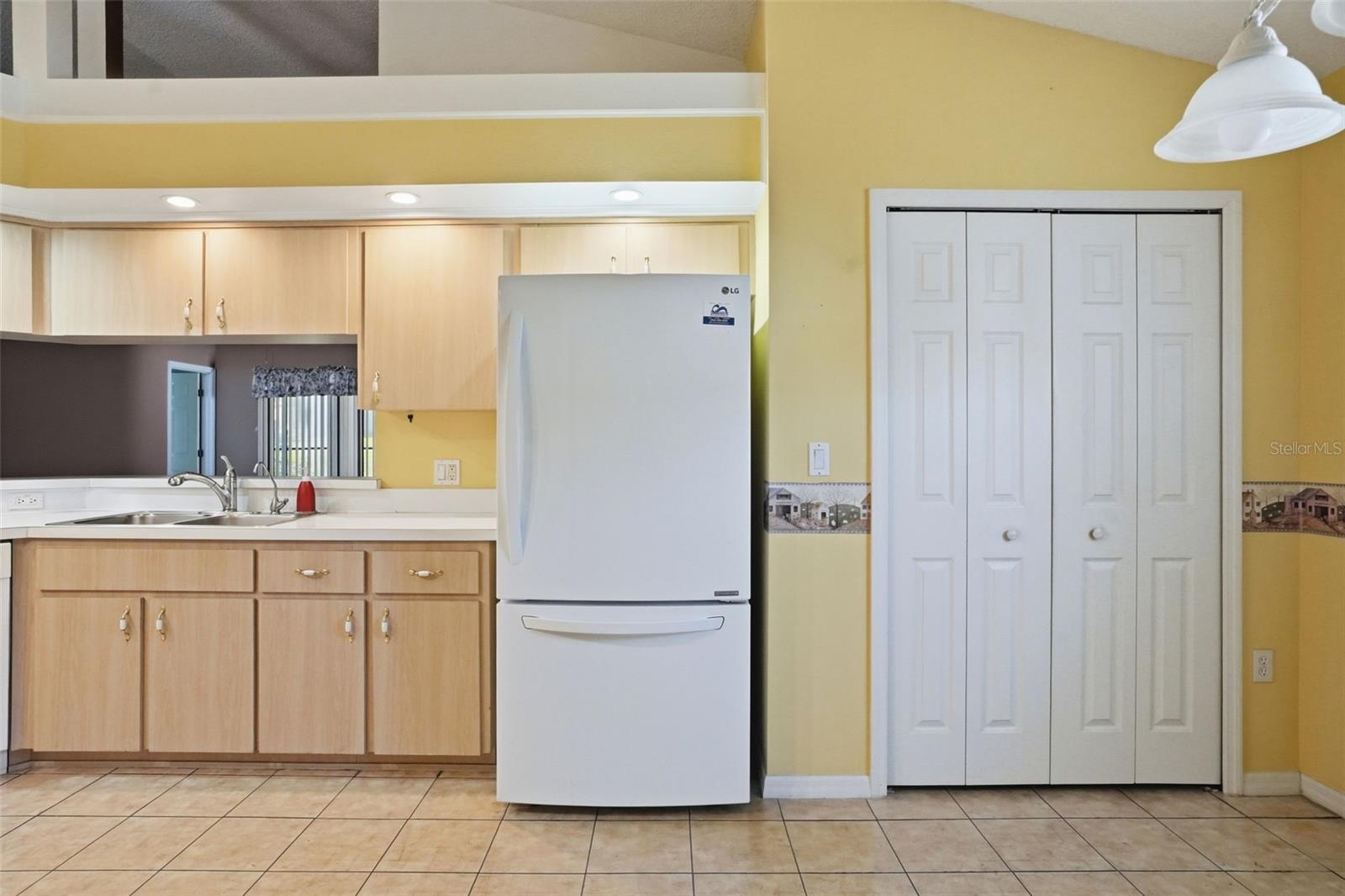 Image 18 of 61 For 11298 Copley Court