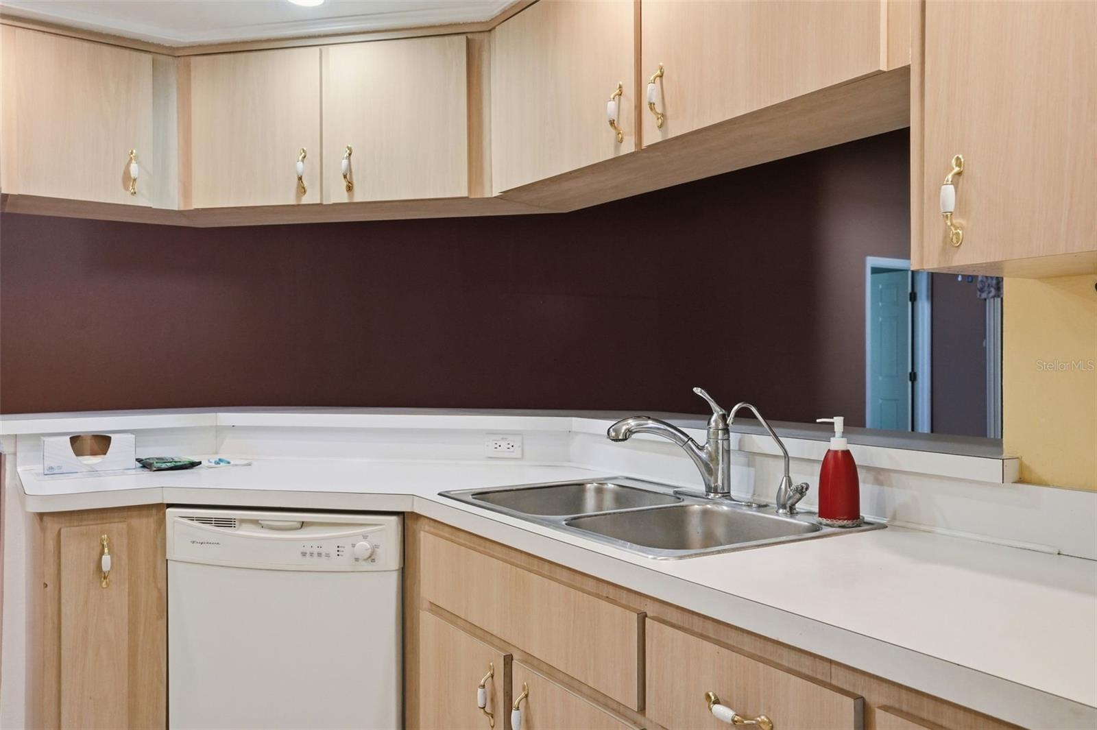 Image 20 of 61 For 11298 Copley Court