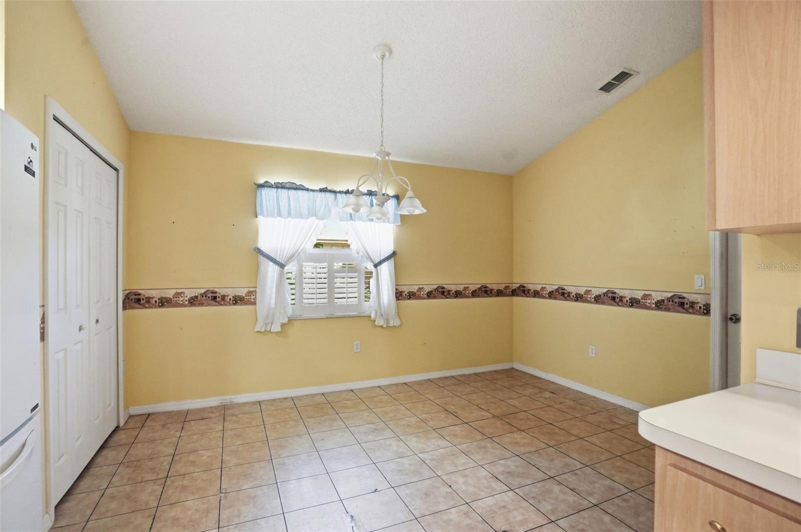 Image 25 of 61 For 11298 Copley Court