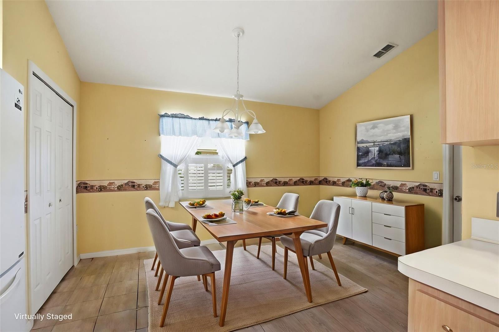 Image 26 of 61 For 11298 Copley Court