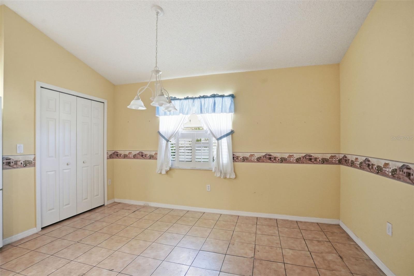 Image 27 of 61 For 11298 Copley Court