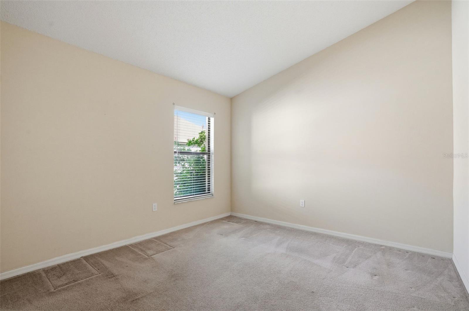 Image 33 of 61 For 11298 Copley Court