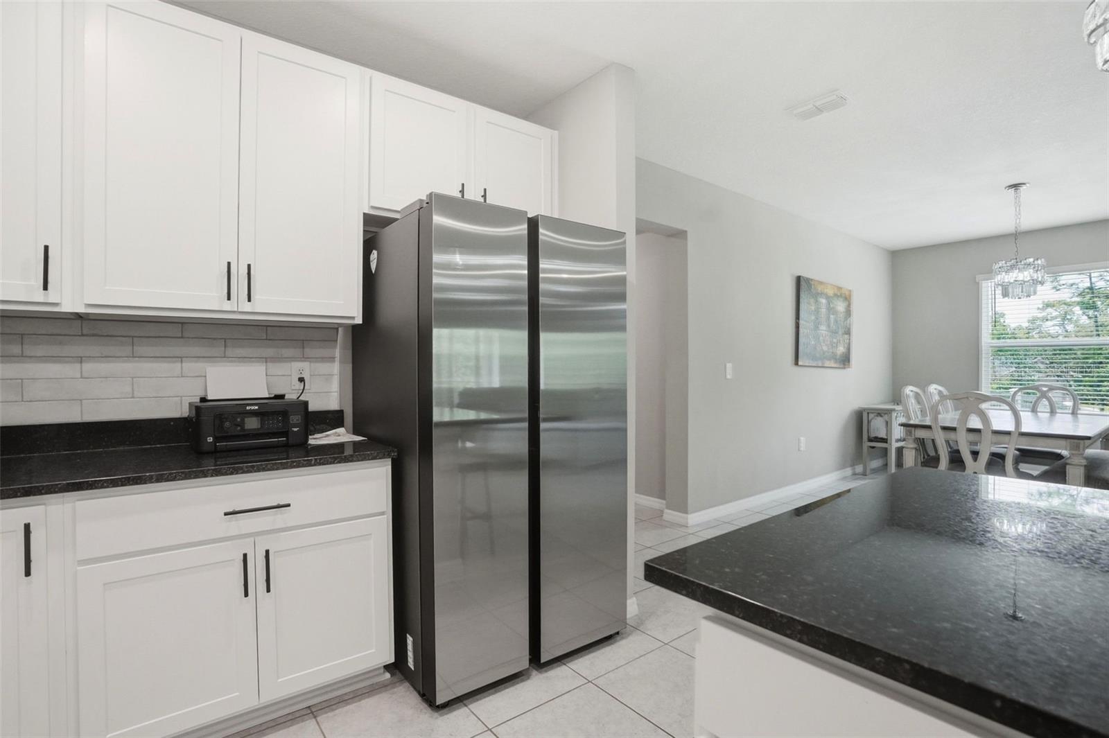 Listing photo id 12 for 39 Milbark Drive