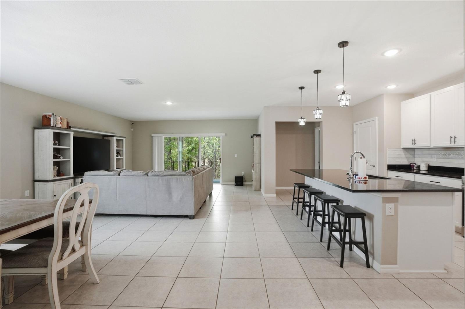 Listing photo id 15 for 39 Milbark Drive