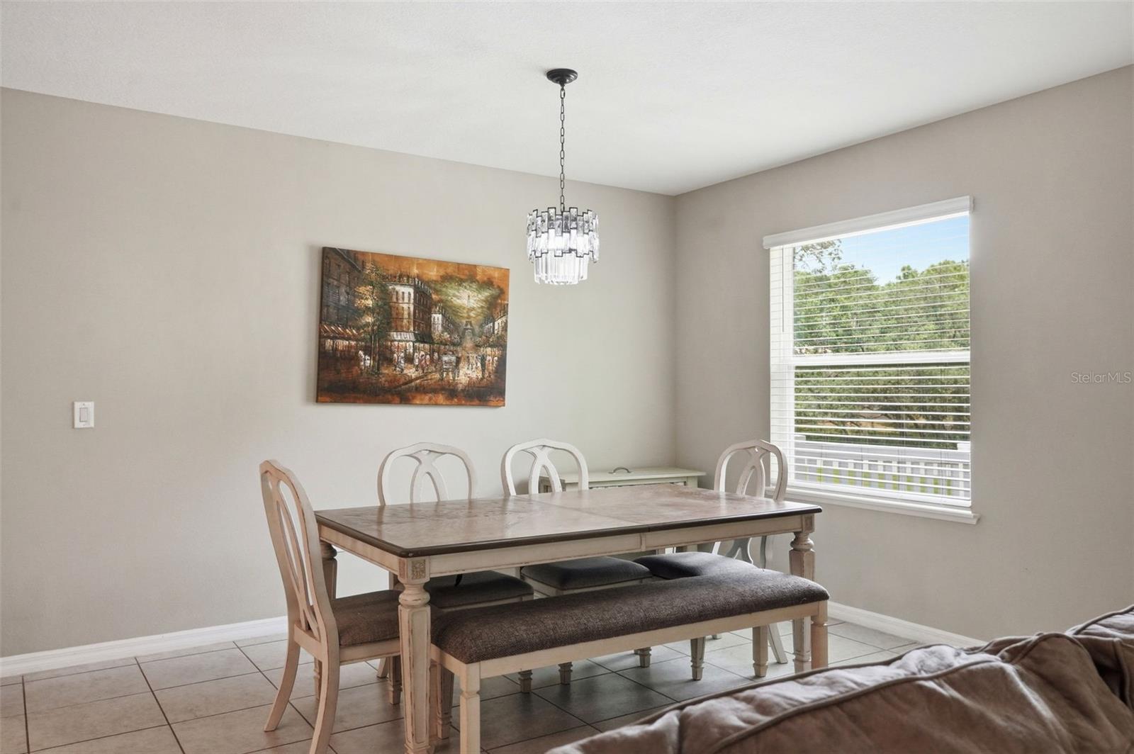 Listing photo id 16 for 39 Milbark Drive