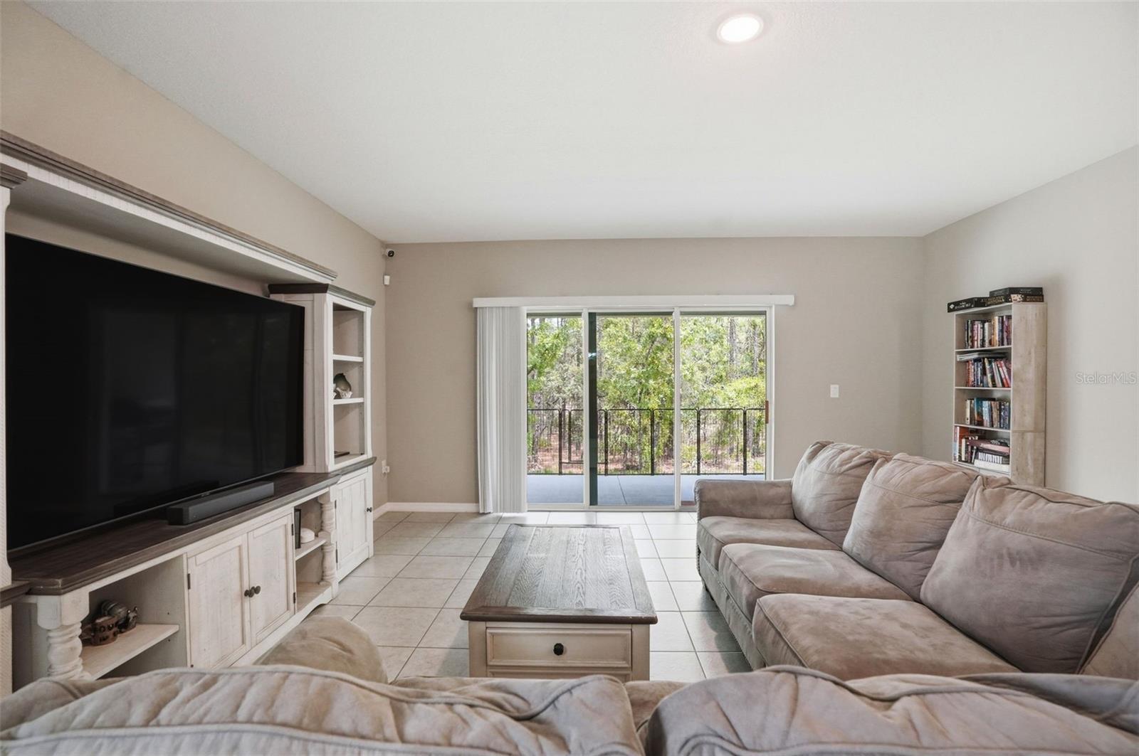 Listing photo id 18 for 39 Milbark Drive