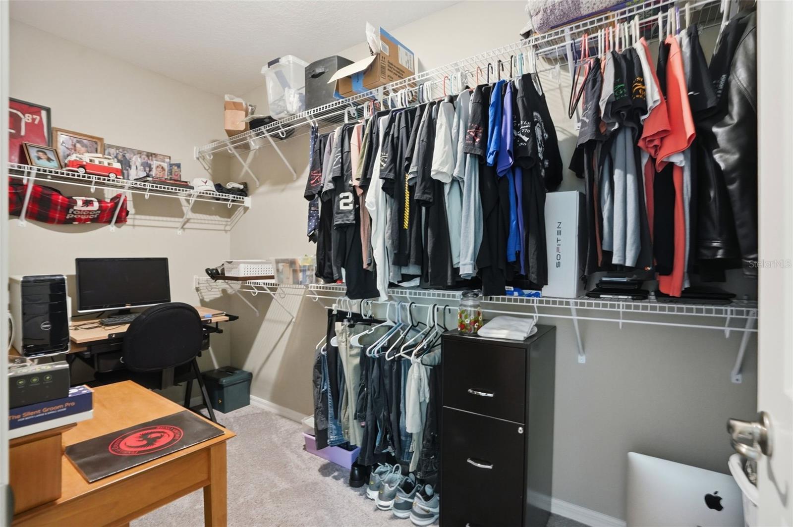 Listing photo id 25 for 39 Milbark Drive