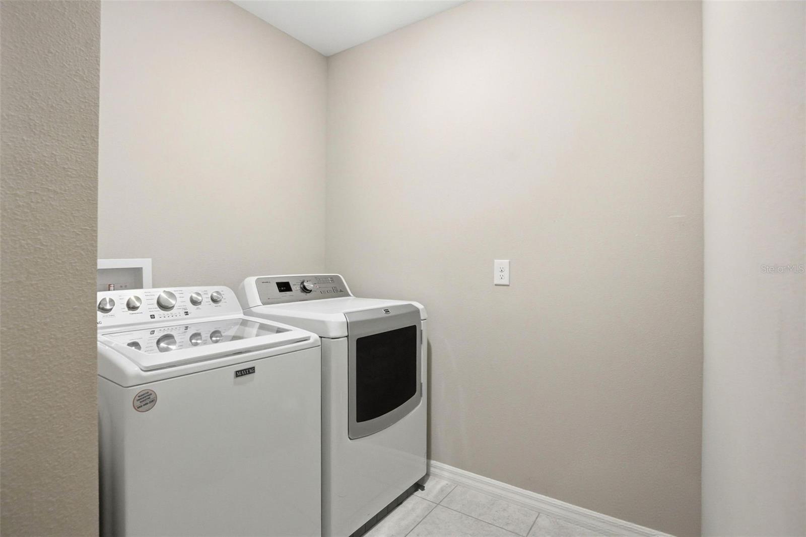 Listing photo id 36 for 39 Milbark Drive