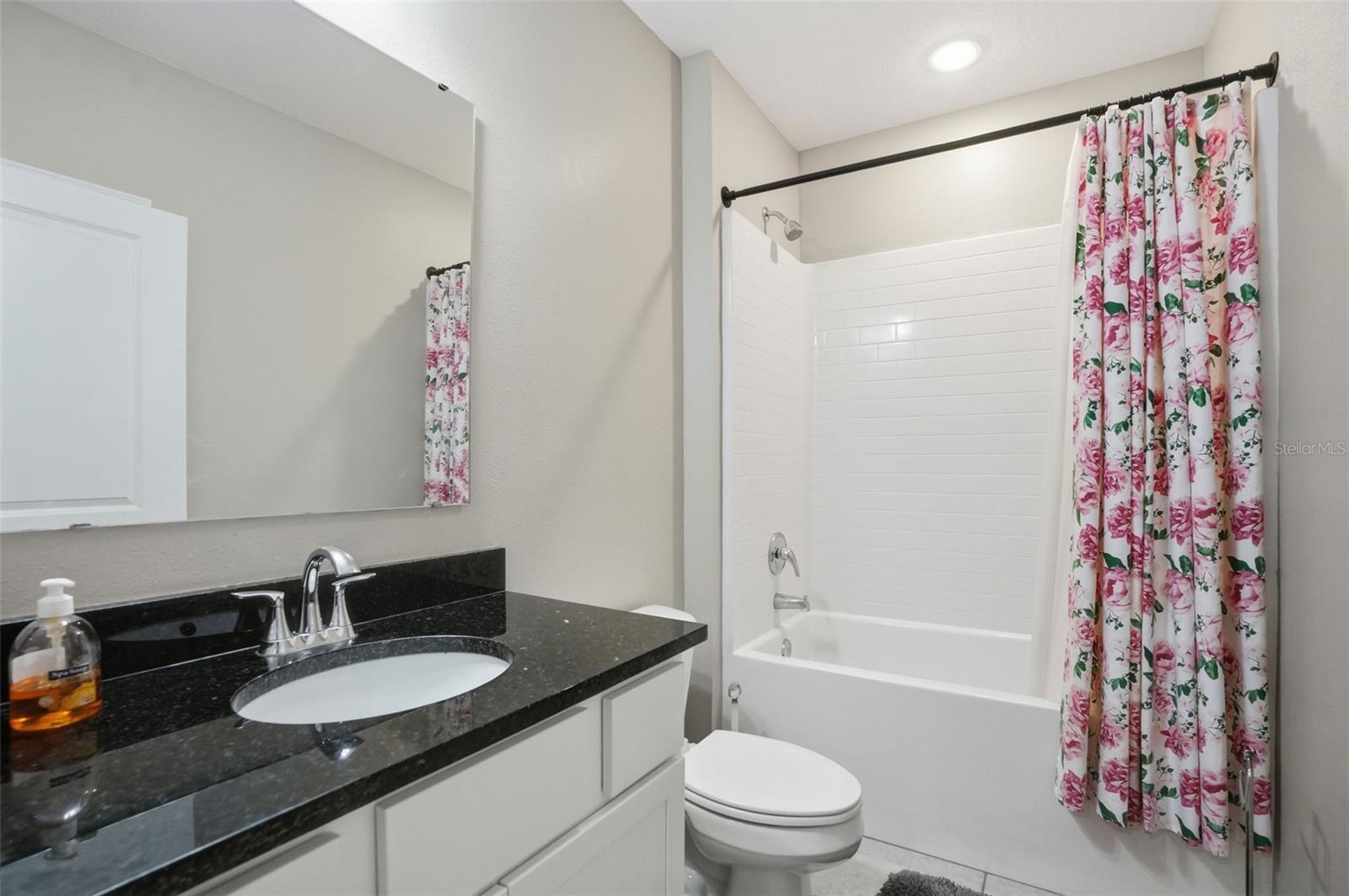 Listing photo id 40 for 39 Milbark Drive