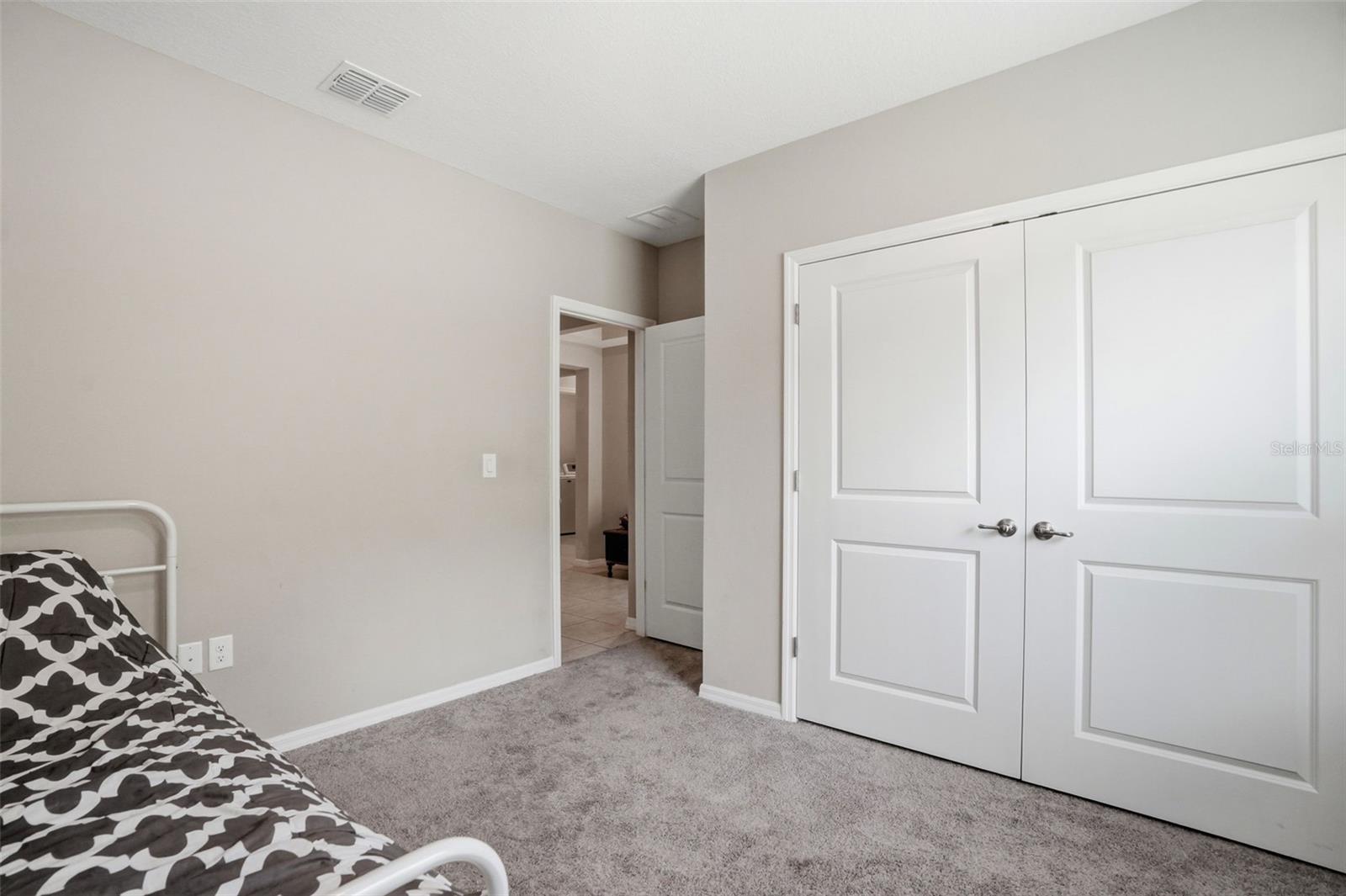 Listing photo id 43 for 39 Milbark Drive