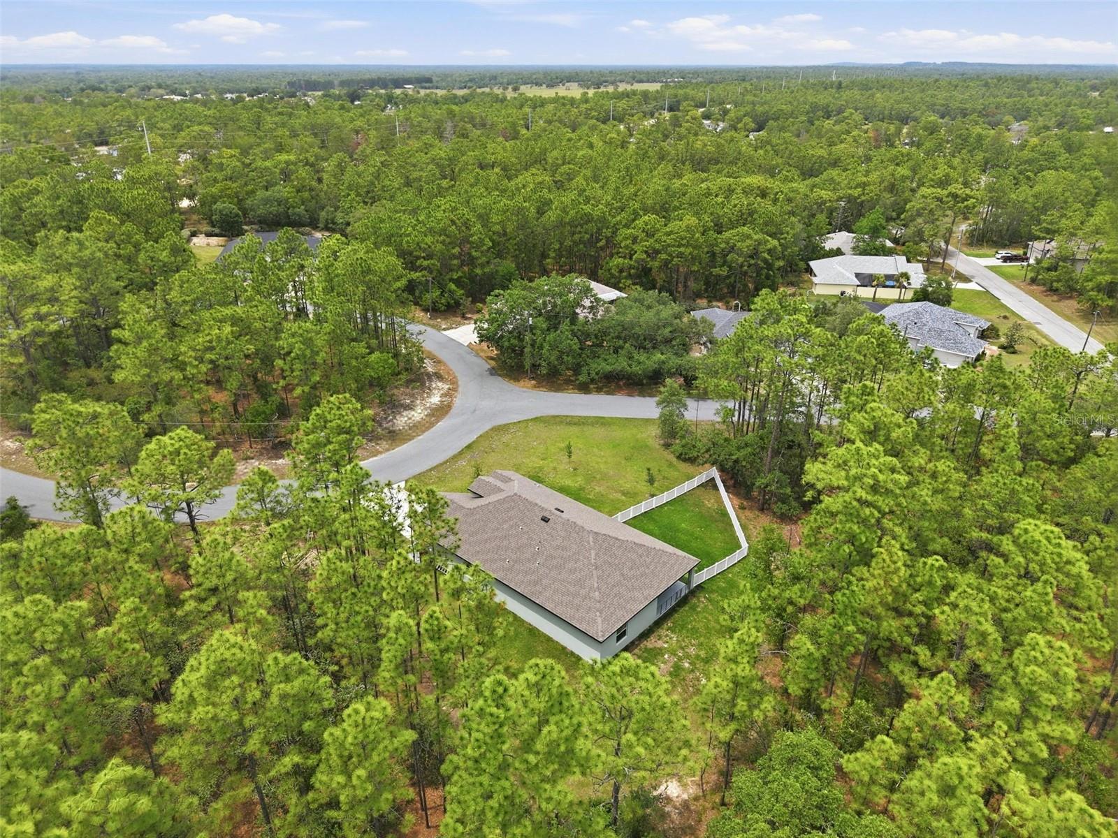 Listing photo id 50 for 39 Milbark Drive