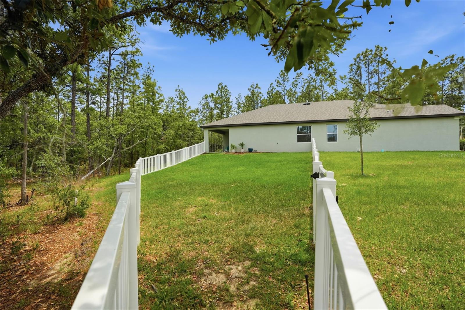 Listing photo id 54 for 39 Milbark Drive