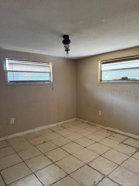 Image 23 of 38 For 8811 Goshen Lane