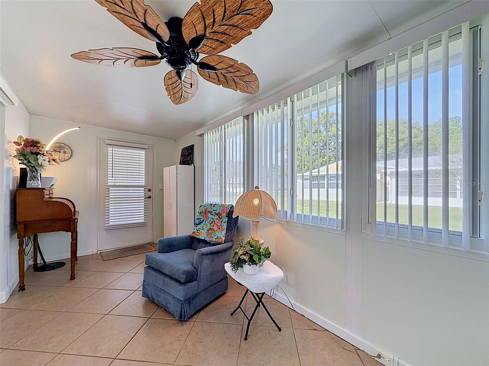 Listing photo id 12 for 11935 Boynton Lane 17gb