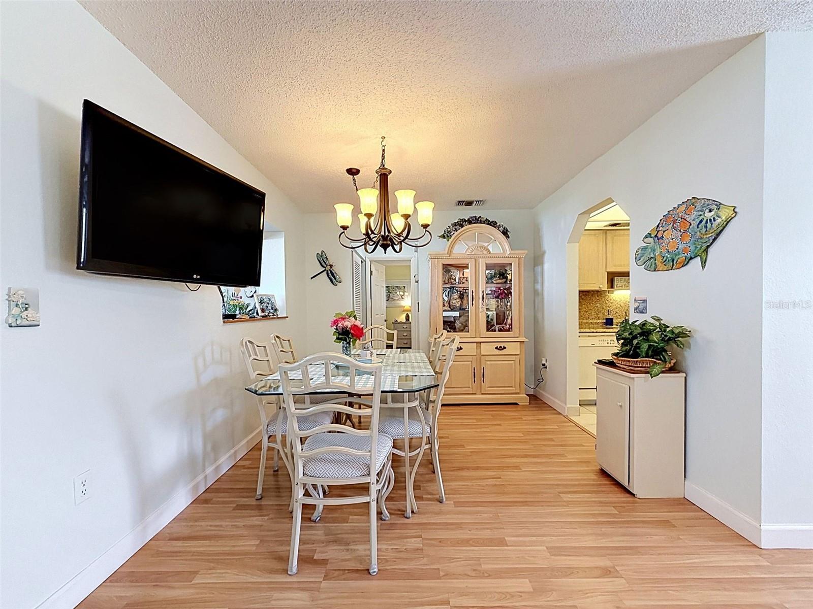 Listing photo id 13 for 11935 Boynton Lane 17gb