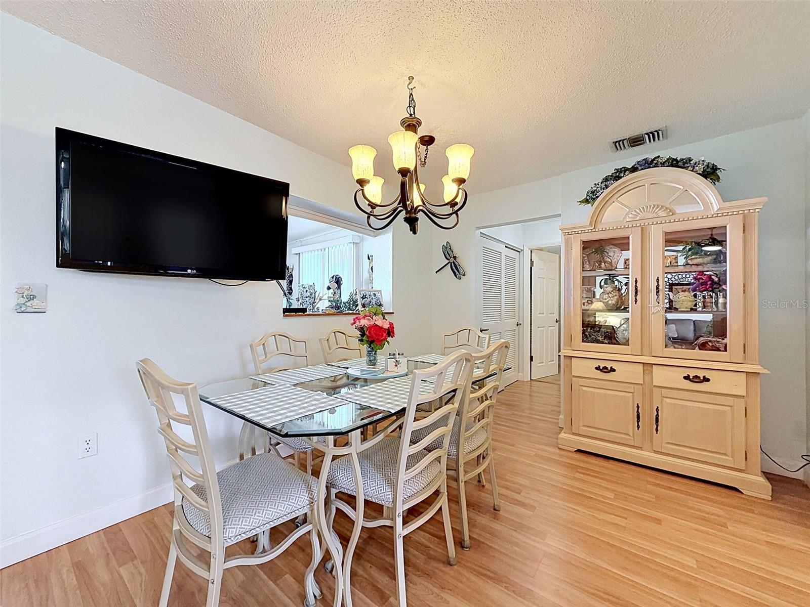 Listing photo id 14 for 11935 Boynton Lane 17gb