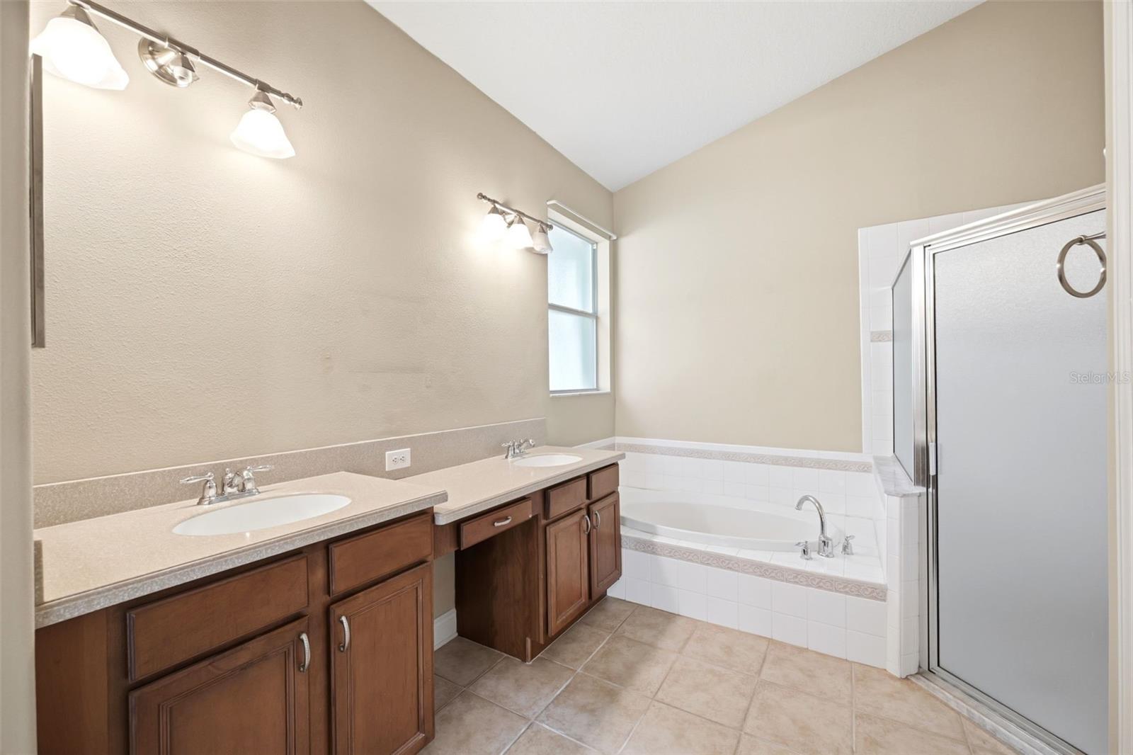 Image 14 of 67 For 4495 Edenrock Place