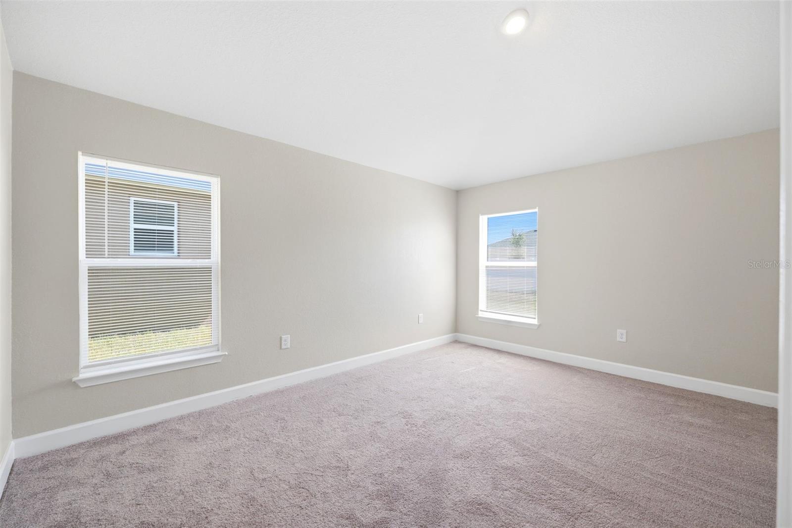Image 16 of 53 For 5524 Ocean Breeze Drive