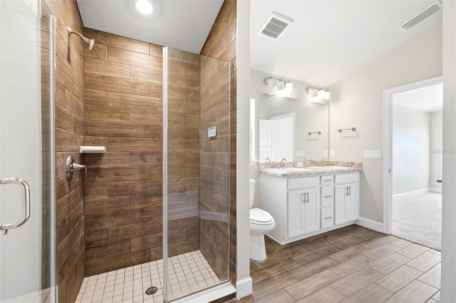 Image 19 of 53 For 5524 Ocean Breeze Drive