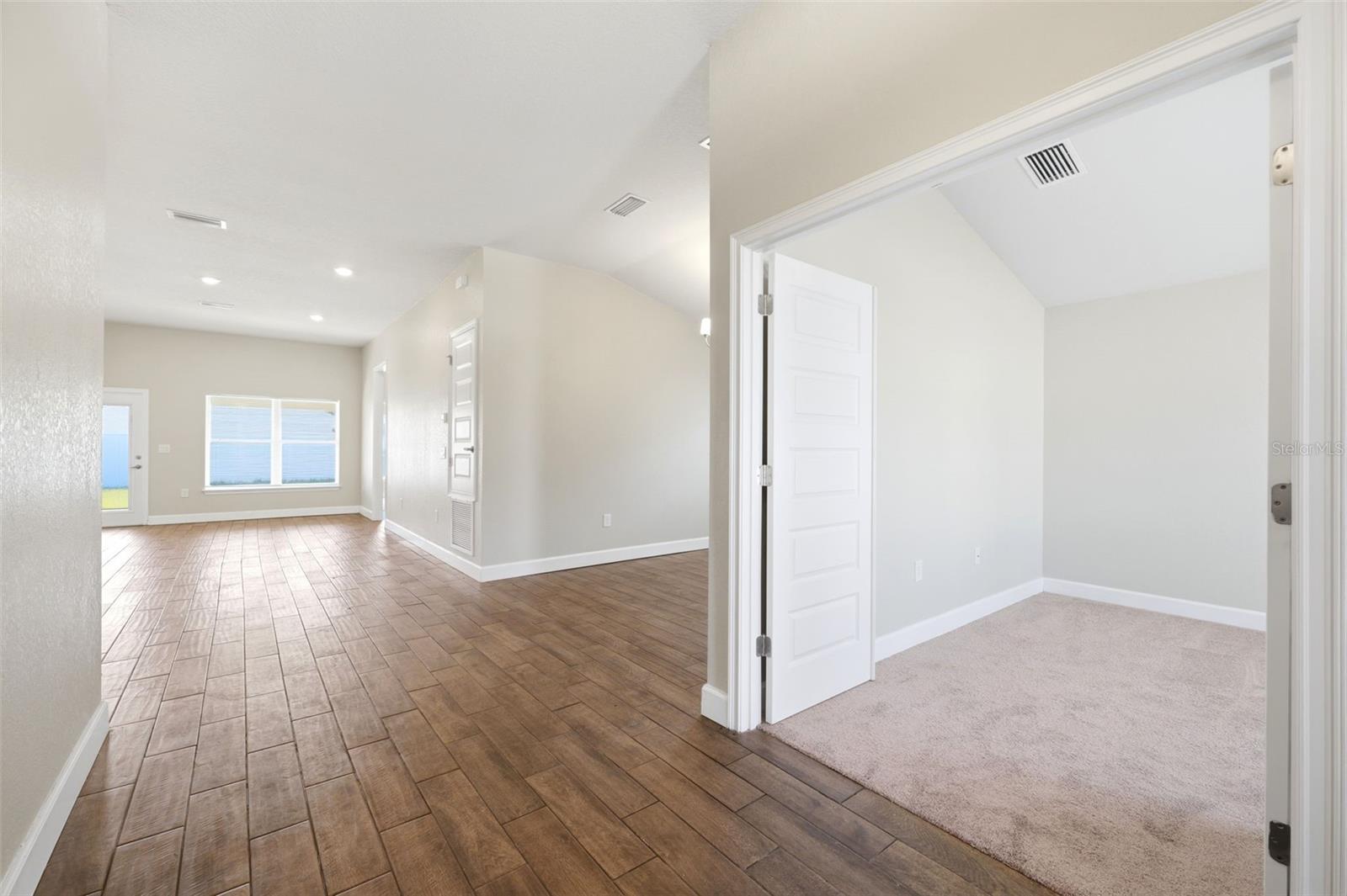 Image 4 of 53 For 5524 Ocean Breeze Drive