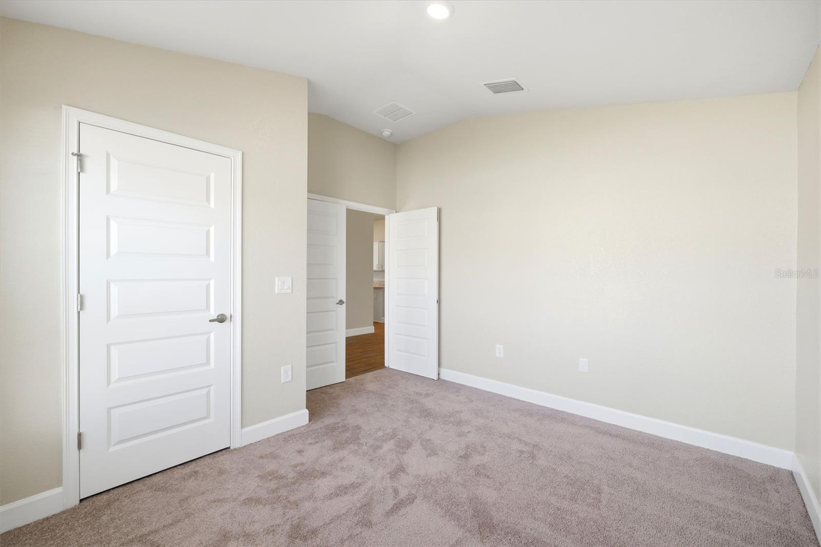 Image 44 of 53 For 5524 Ocean Breeze Drive
