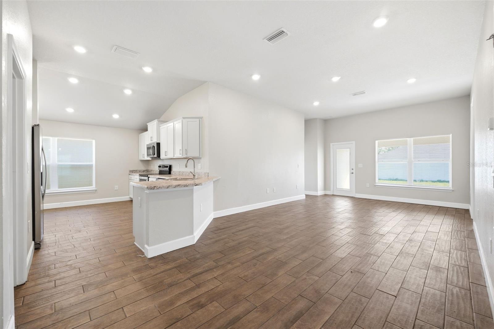 Image 46 of 53 For 5524 Ocean Breeze Drive