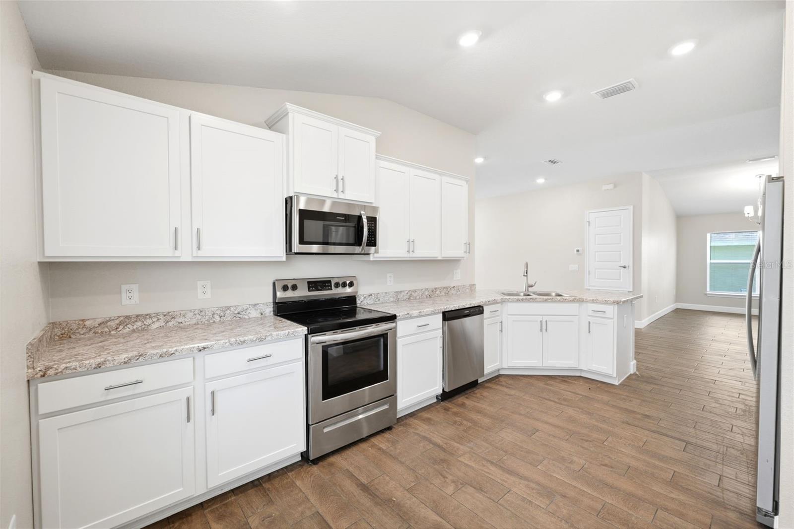 Image 47 of 53 For 5524 Ocean Breeze Drive