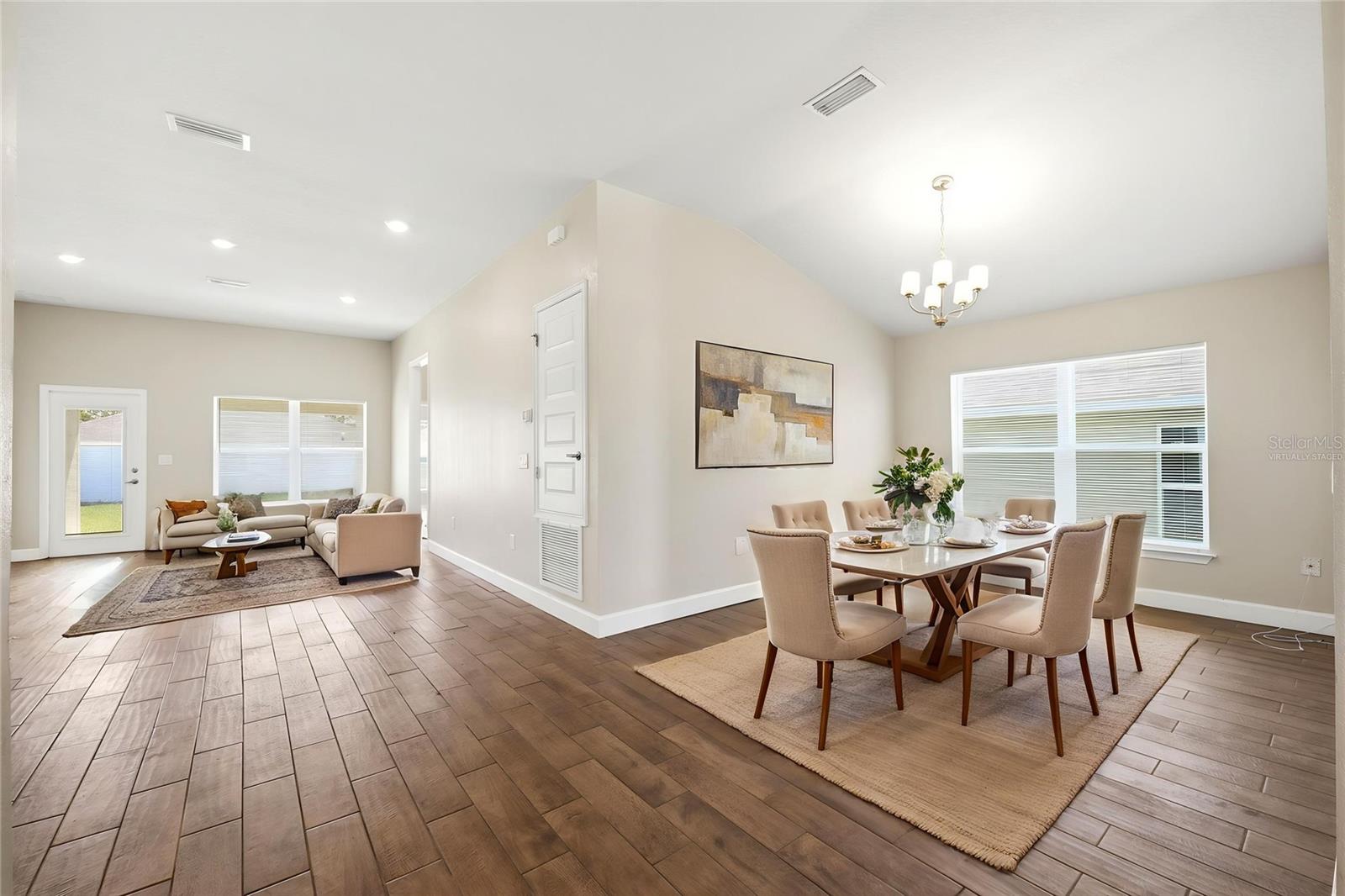 Image 8 of 53 For 5524 Ocean Breeze Drive
