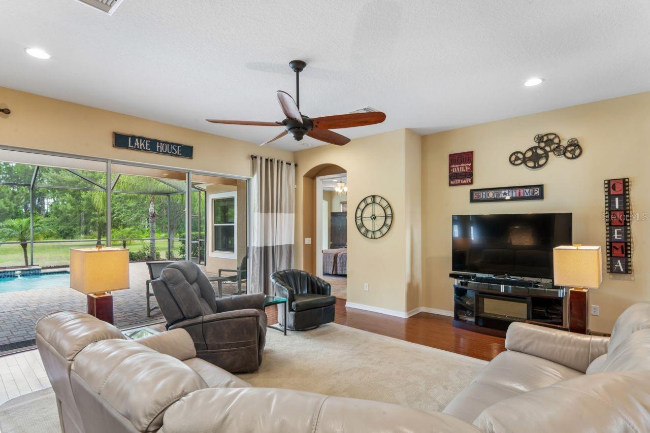 Image 32 of 100 For 8719 Creedmoor Lane