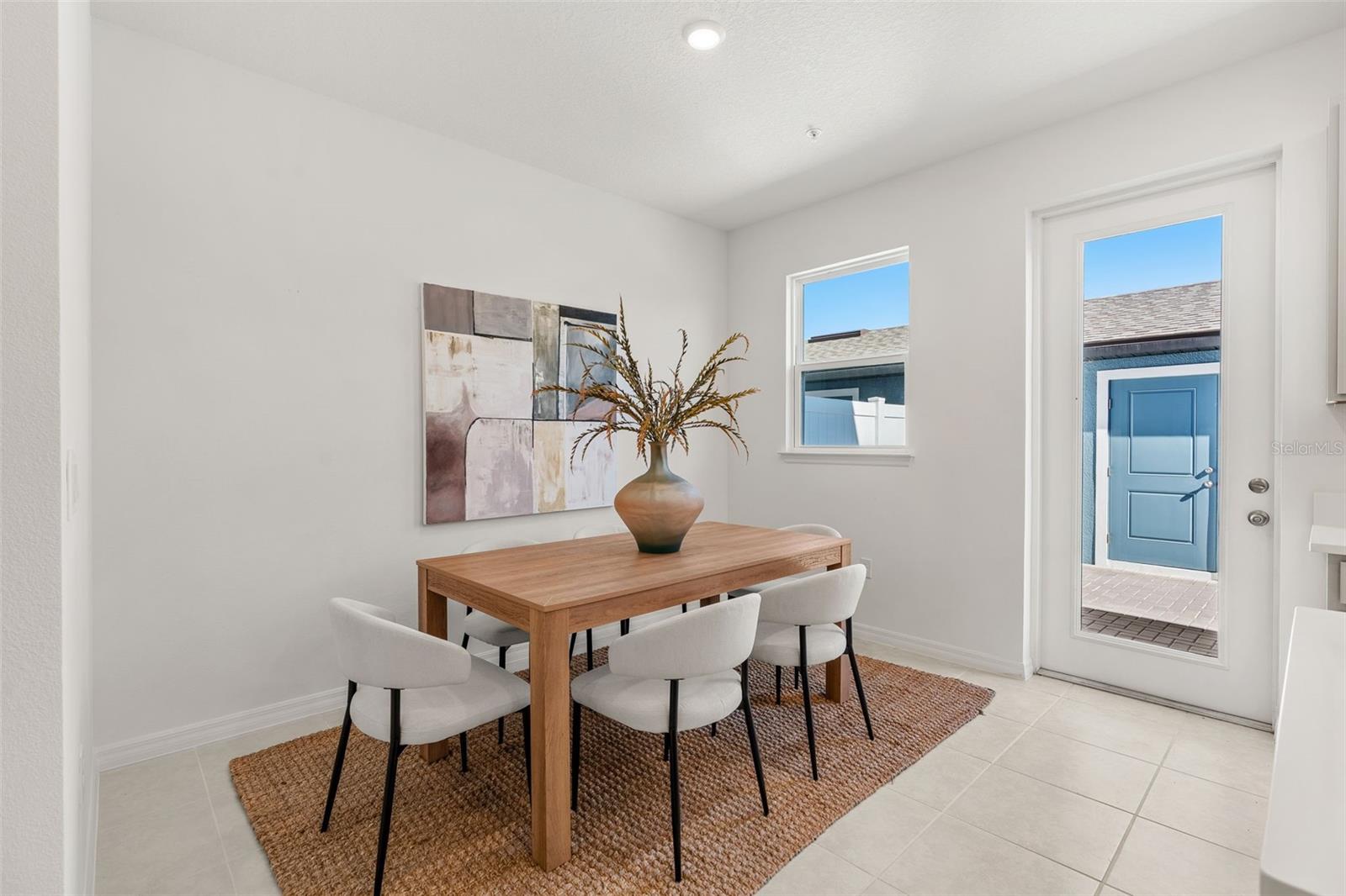 Image 13 of 35 For 648 Emerald Grove Drive