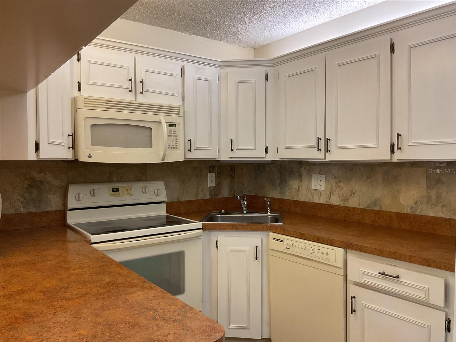 Image 11 of 28 For 2687 Pine Ridge Way S H1