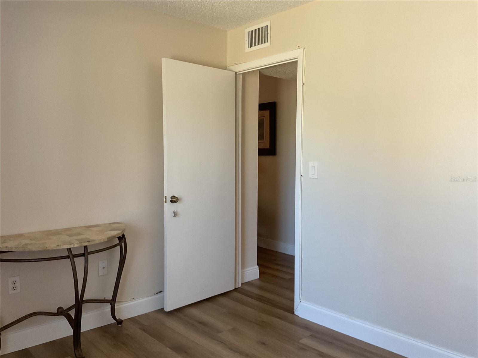 Image 21 of 28 For 2687 Pine Ridge Way S H1