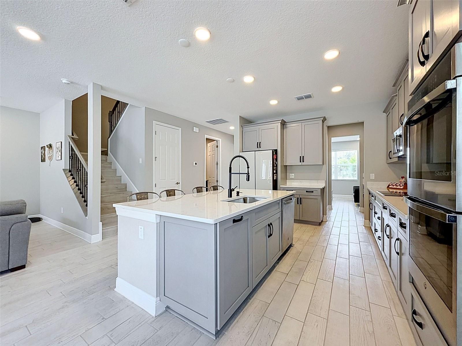 Image 18 of 91 For 33163 Sycamore Leaf Drive