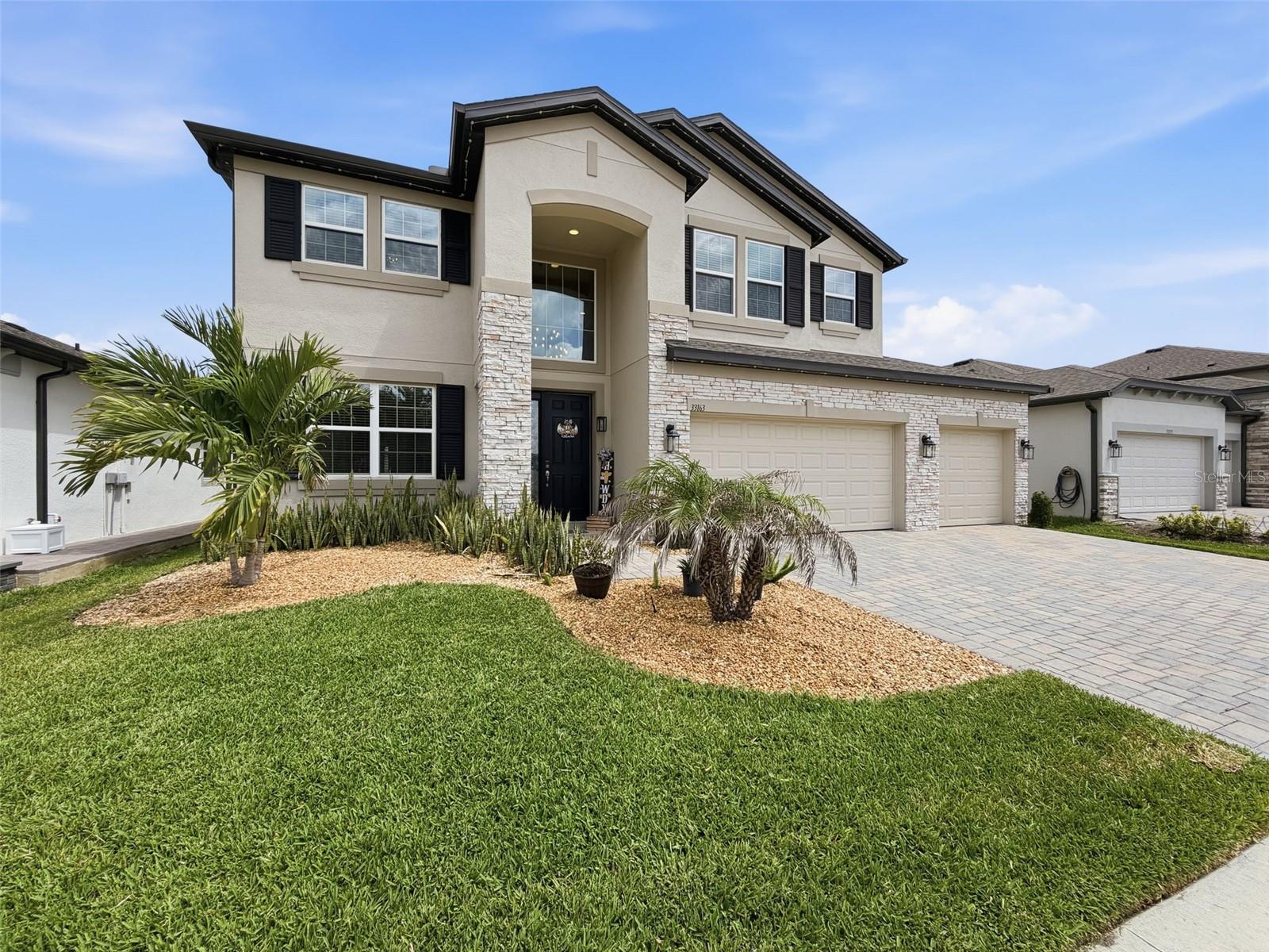 Image 4 of 91 For 33163 Sycamore Leaf Drive