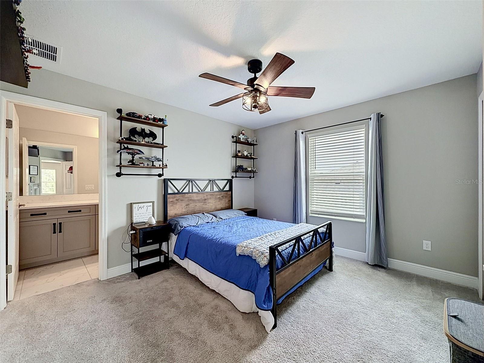 Image 61 of 91 For 33163 Sycamore Leaf Drive
