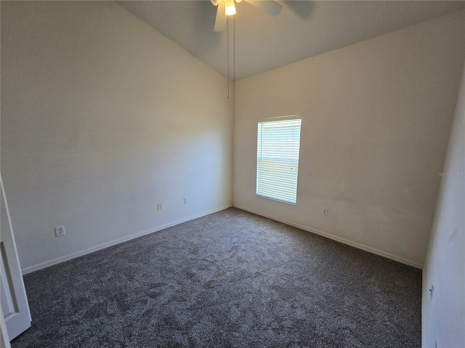 Image 22 of 35 For 24505 Landing Drive