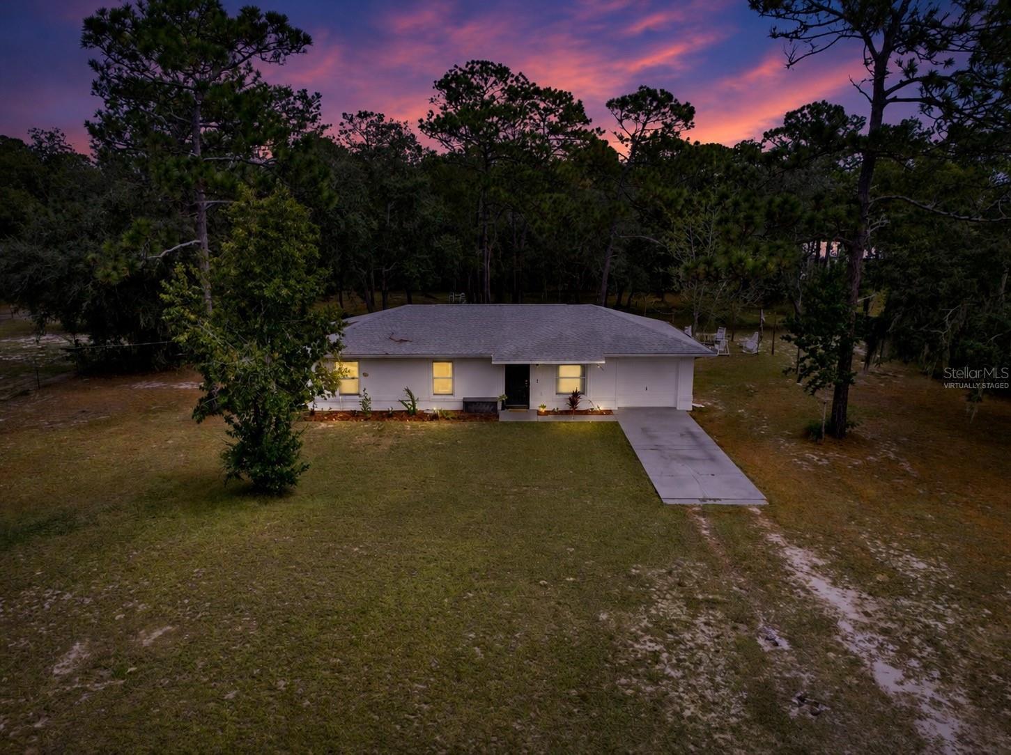 Image 2 of 18 For 2133 Colonial Avenue