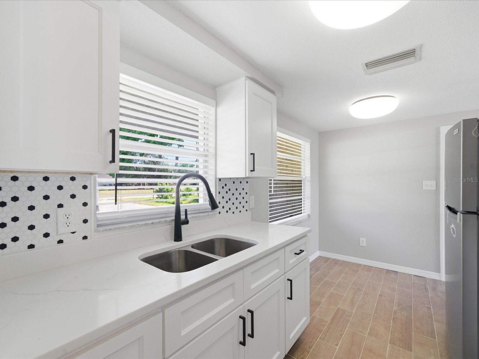 Image 4 of 21 For 18938 Kolb Place