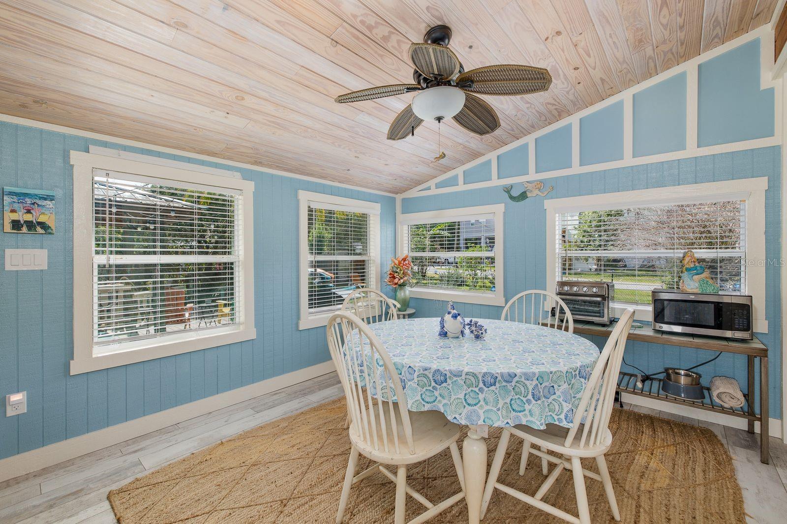 Image 12 of 51 For 5473 Darlene Street