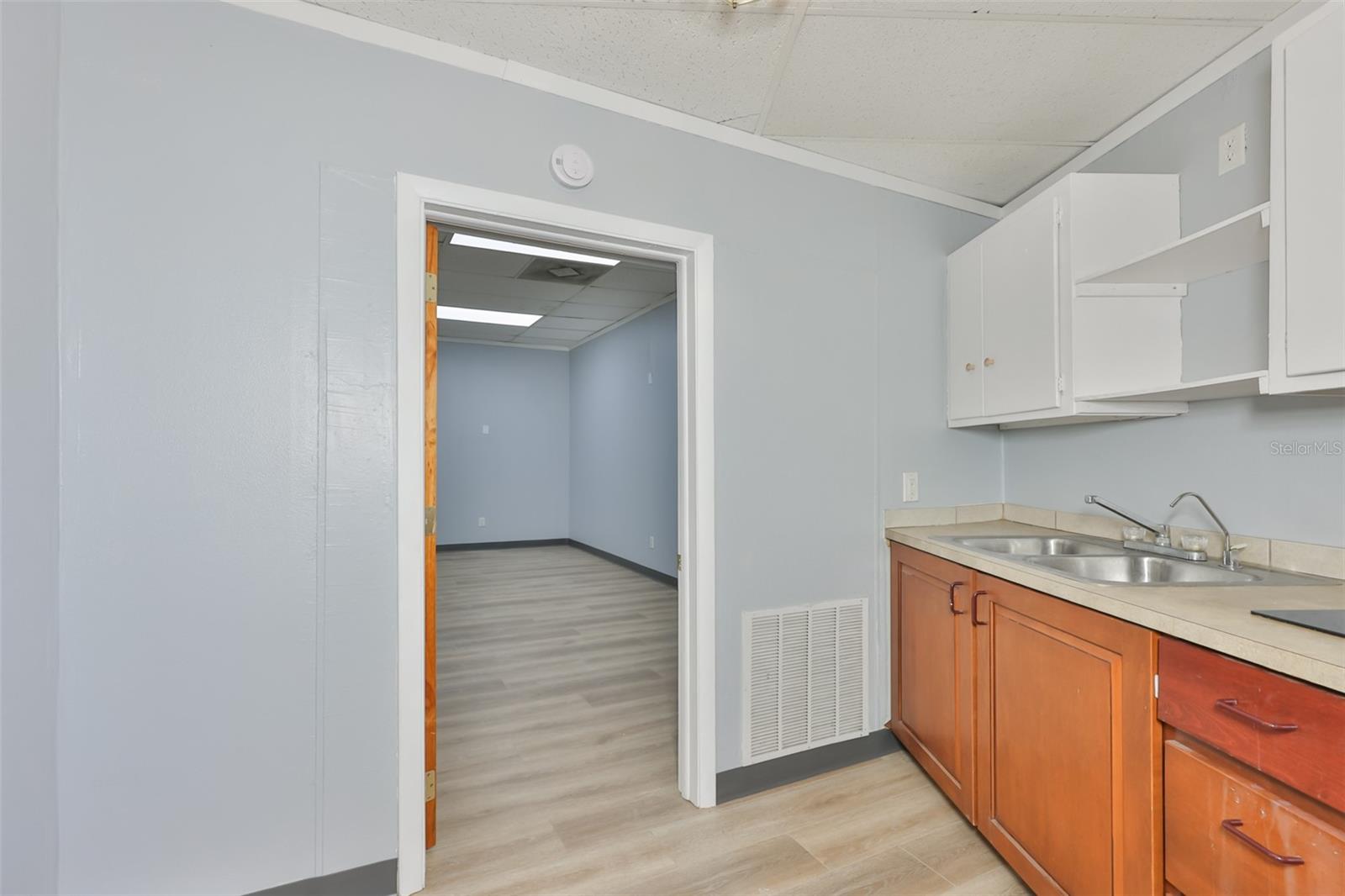 Image 13 of 24 For 1801 28th Street N