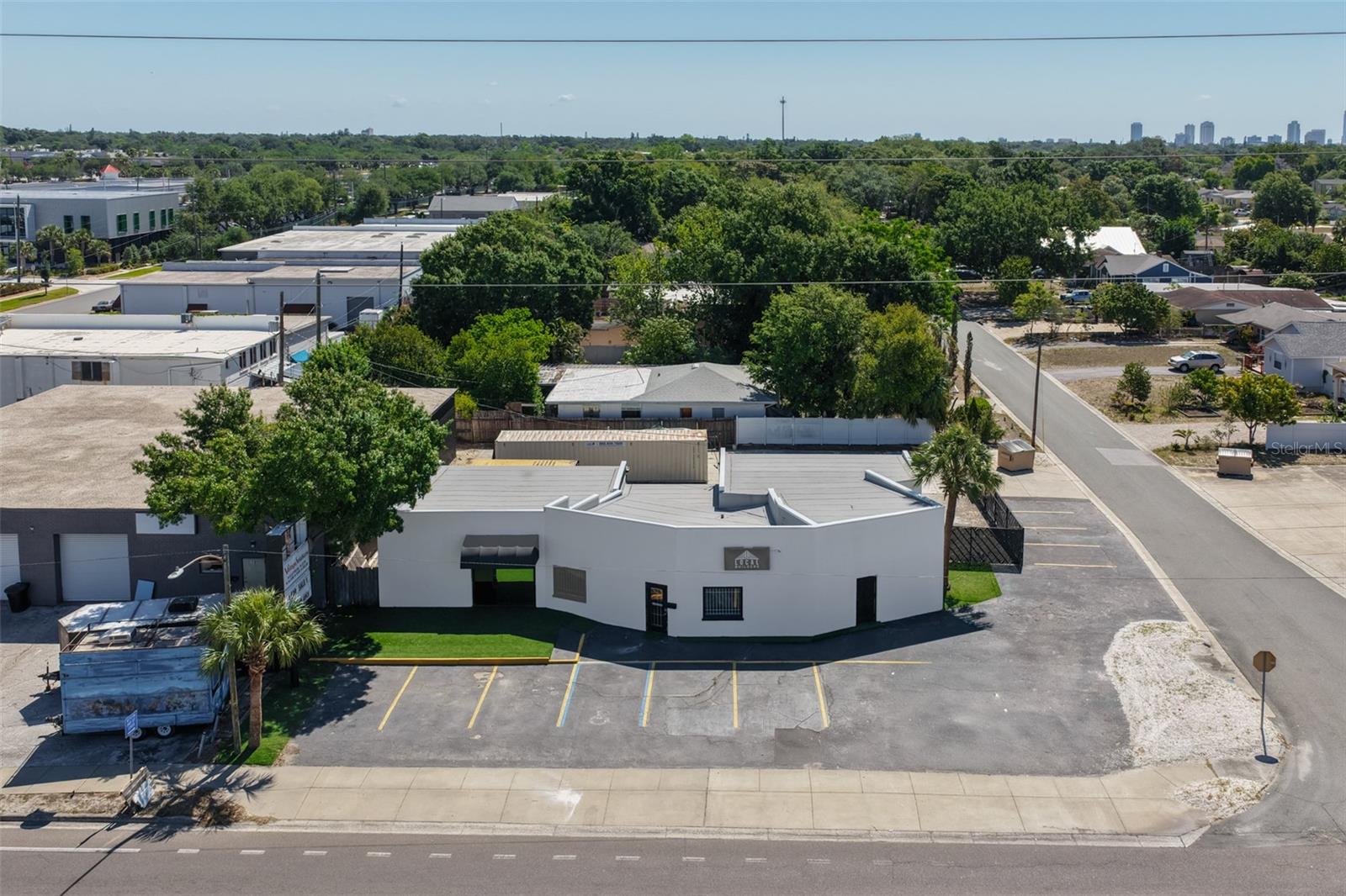 Image 19 of 24 For 1801 28th Street N