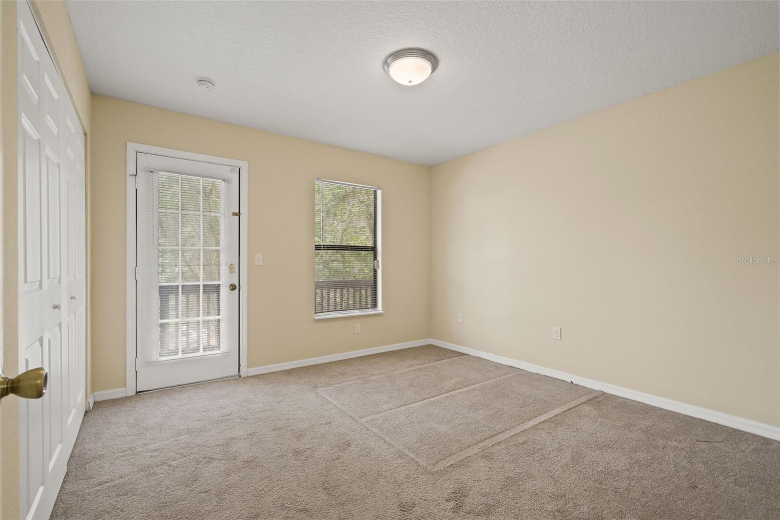 Image 10 of 24 For 843 Village Drive