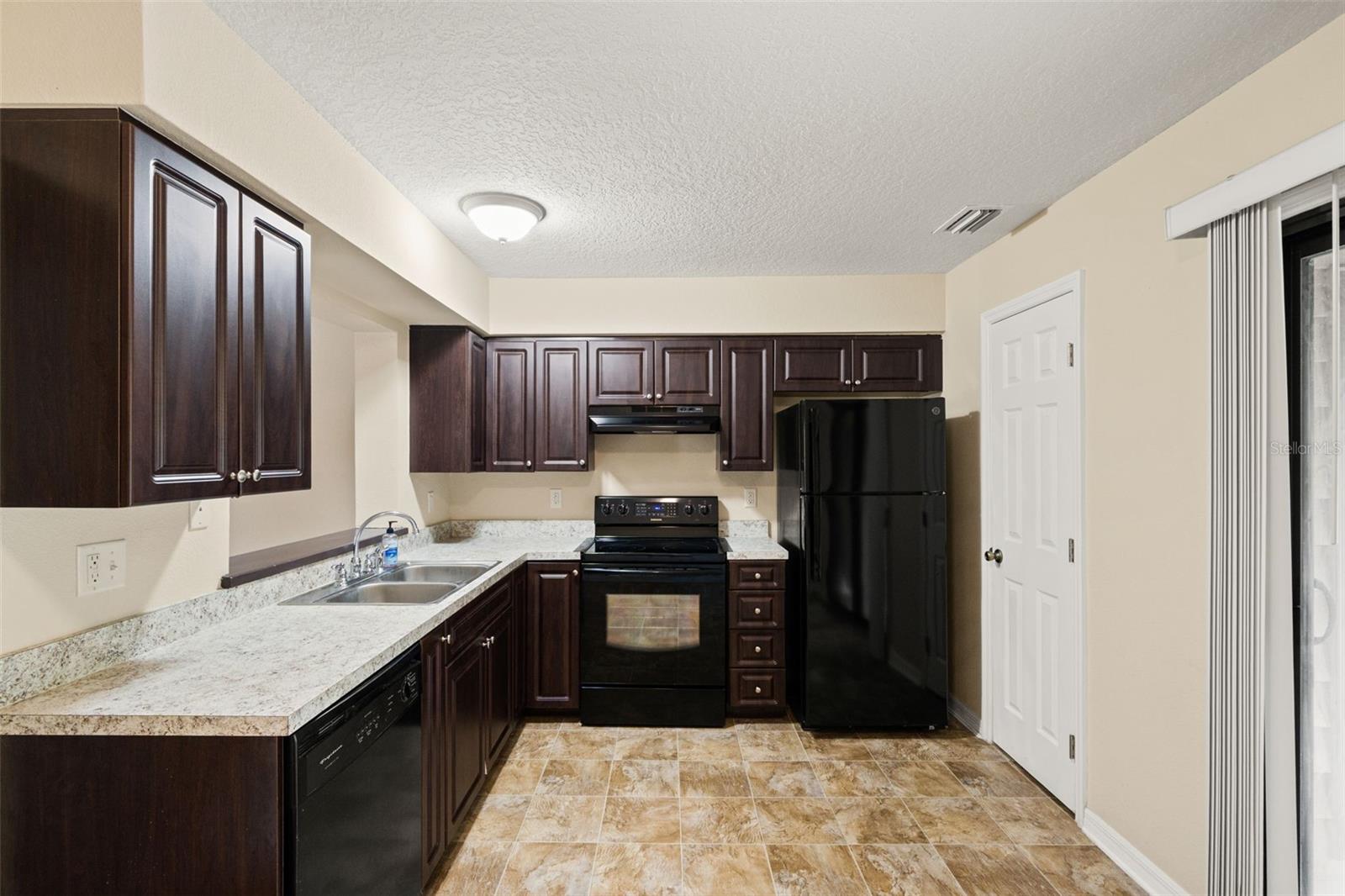 Image 7 of 24 For 843 Village Drive