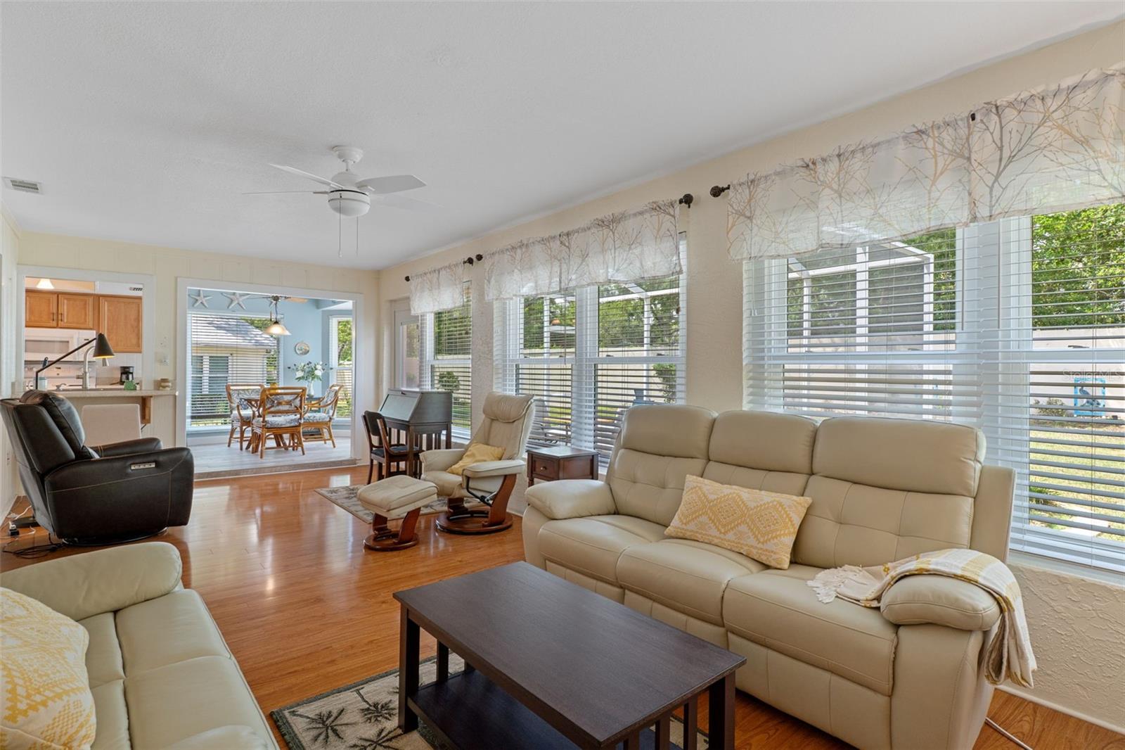 Image 21 of 85 For 2643 Royal Ridge Drive