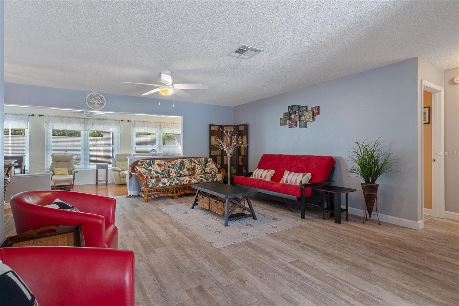 Image 8 of 85 For 2643 Royal Ridge Drive