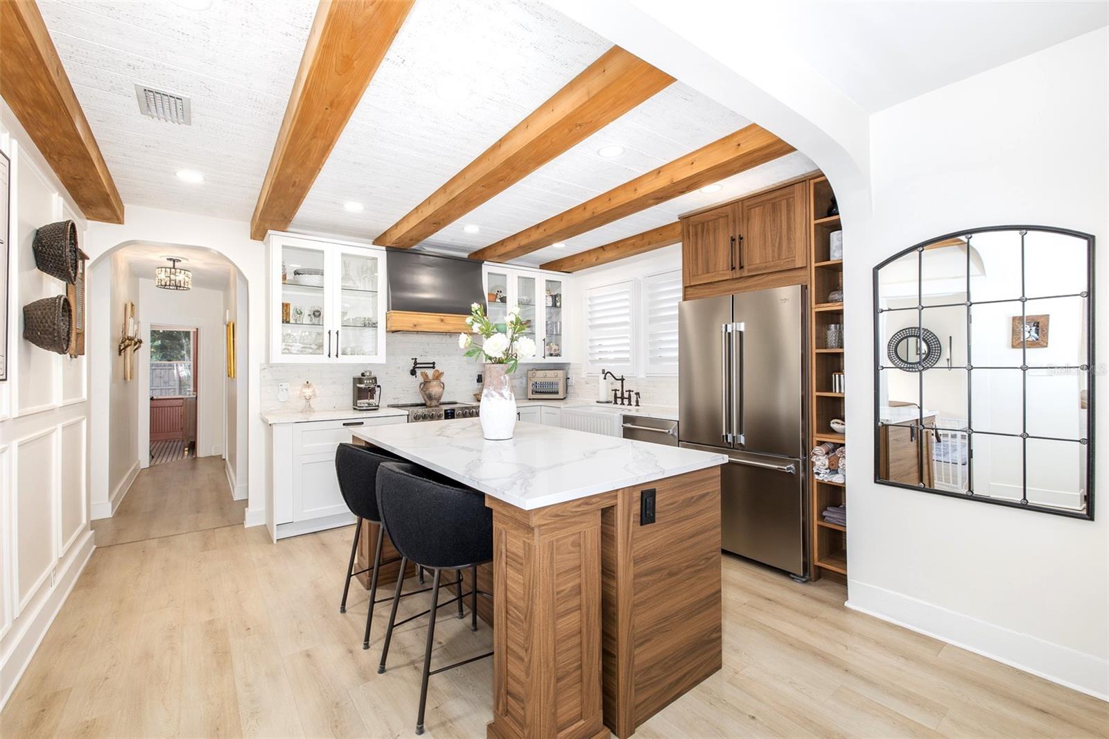 Image 9 of 44 For 909 Crenshaw Street