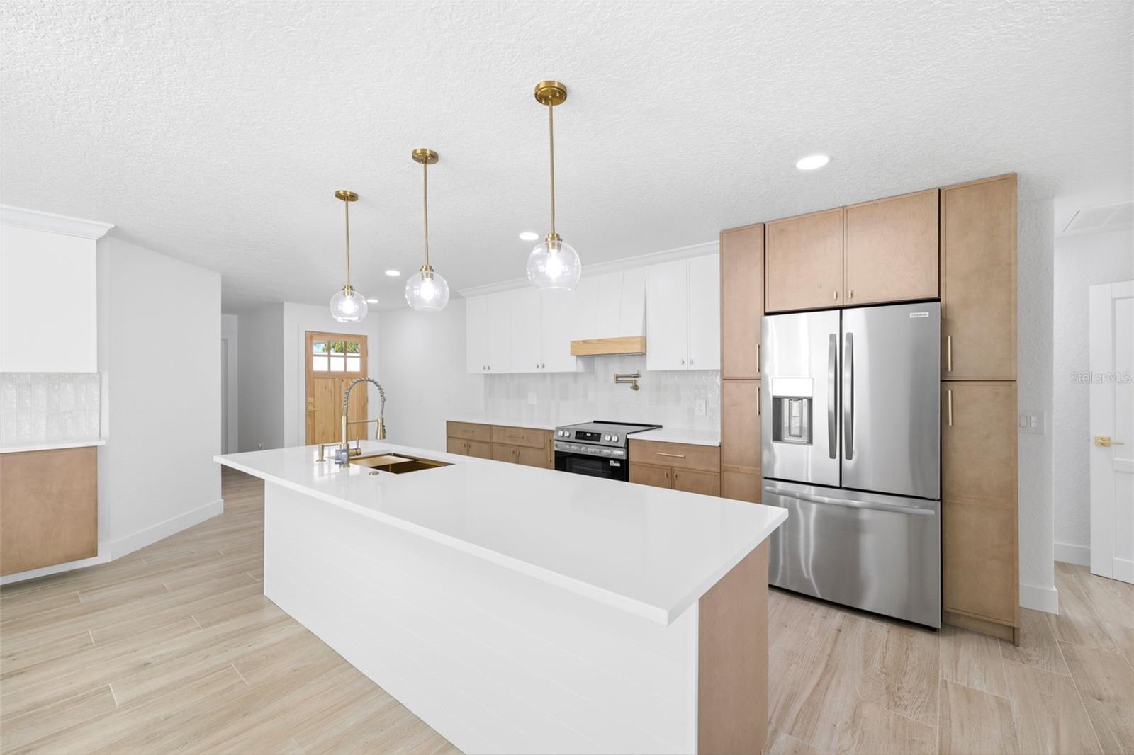 Image 14 of 43 For 4673 Dewey Drive