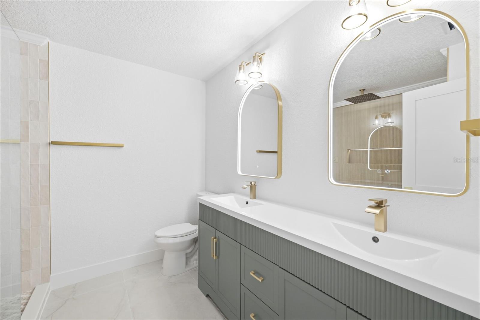 Image 21 of 43 For 4673 Dewey Drive