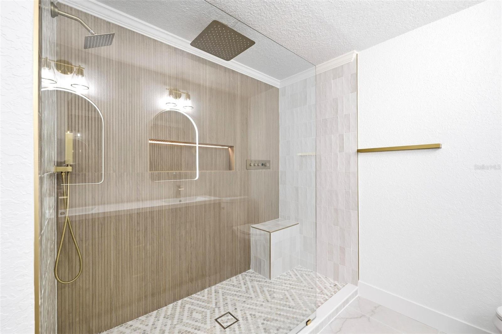 Image 22 of 43 For 4673 Dewey Drive